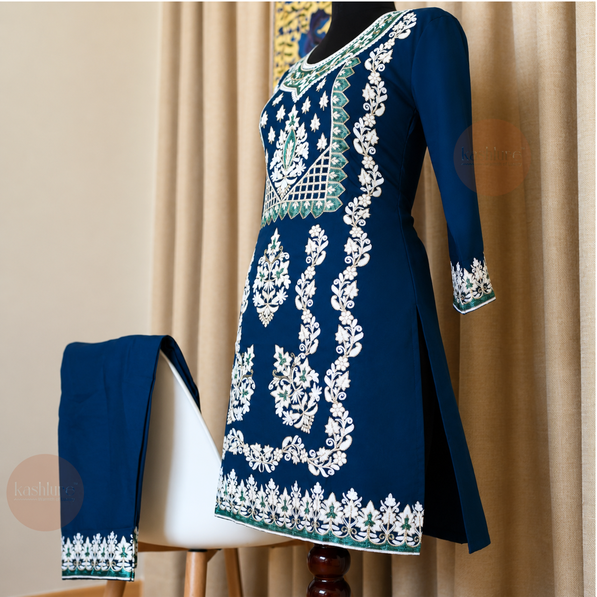 Aari Embroidered Kurta with Palazzo Co-Ord Set | Kashlure