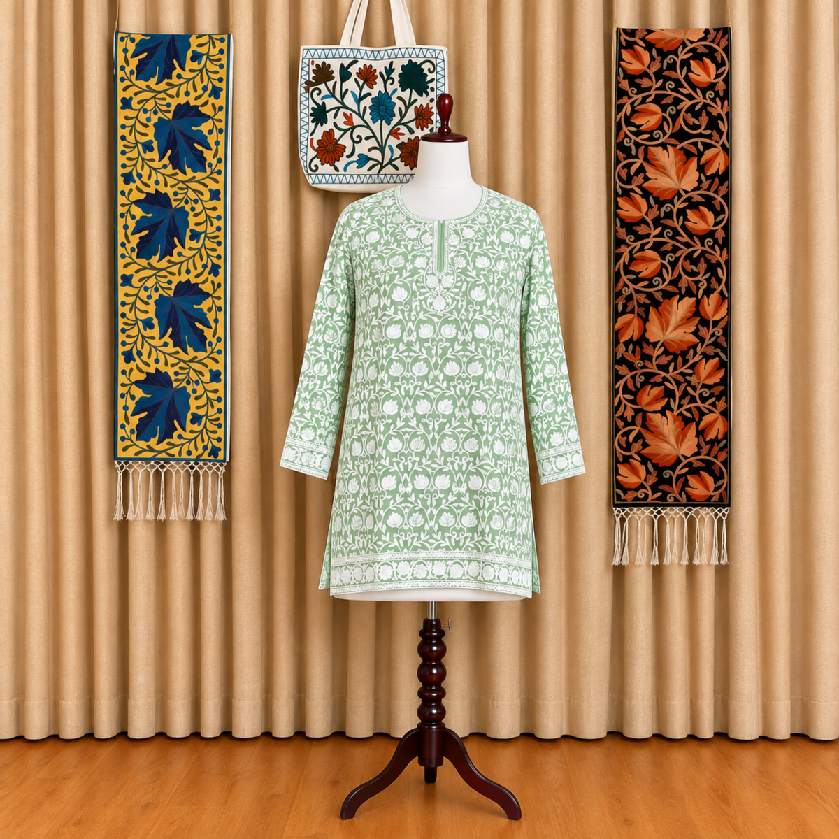 Kashmiri Floral Aari Embroidered Straight Kurta
