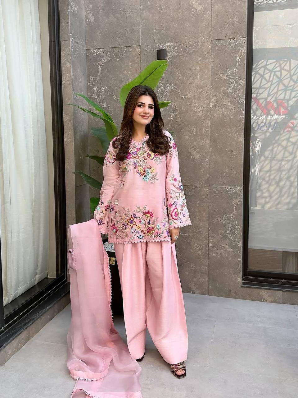 Luxury Pastel Pink Crape Silk Salwar Suit Set with Intricate Floral Embroidery & Organza Dupatta