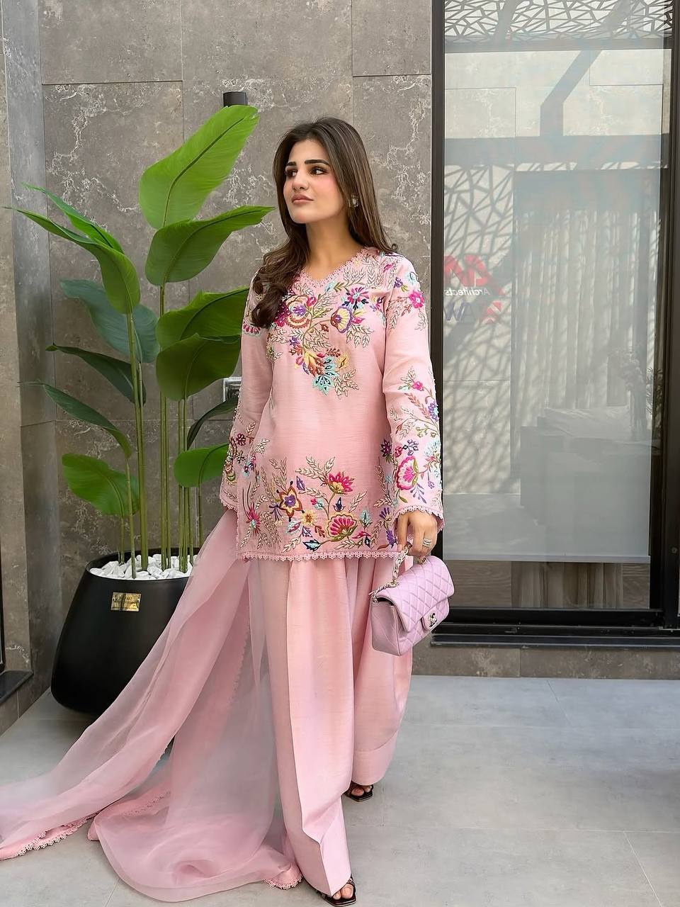 Luxury Pastel Pink Crape Silk Salwar Suit Set with Intricate Floral Embroidery & Organza Dupatta